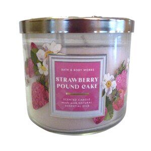 Bath and Body Work Strawberry Pound Cake 3-Wick Scented Candle (14.5 oz / 411 g)